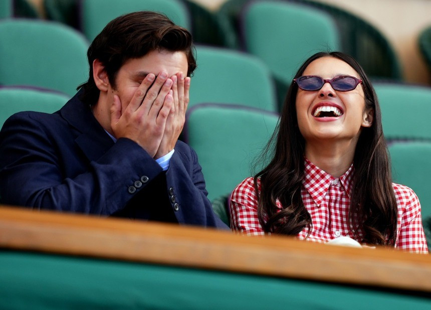 Olivia Rodrigo và bạn trai Louis Partridge vào ngày 3/7. Ảnh: Getty Images. d5.jpg