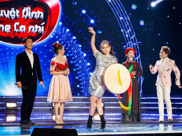 Khả Như quay cuồng múa nón để ghi điểm với giọng ca quan họ nhí 