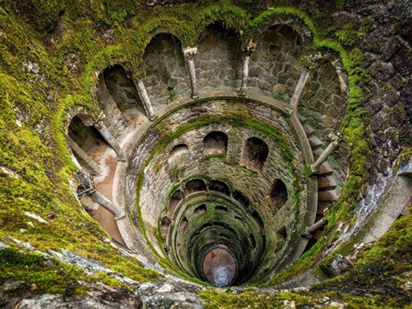 Ngọn tháp đảo ngược dưới lòng đất ở Bồ Đào Nha