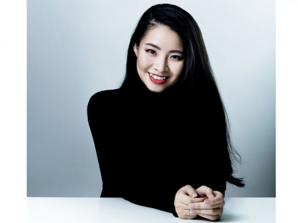 Thiết kế áo cưới của NTK trẻ Phương My nhận được đánh giá cao từ Bazaar Mỹ