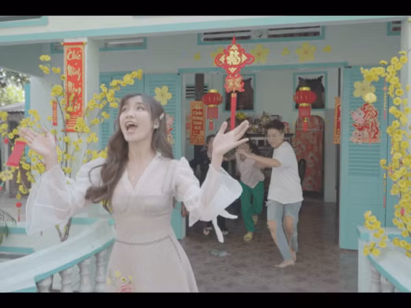 Á quân "Solo cùng Bolero" Tú Tri mời diễn viên Hoàng Mèo, Phúc Zelo tham gia MV xuân 