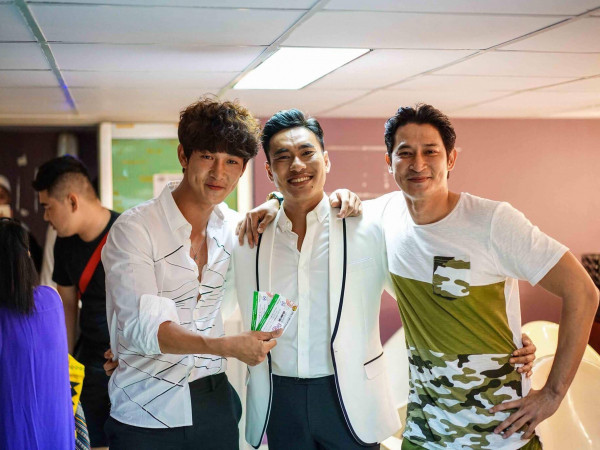 Hàng loạt sao Việt hội tụ trong đêm live show "Em 18 chưa?" của Kiều Minh Tuấn