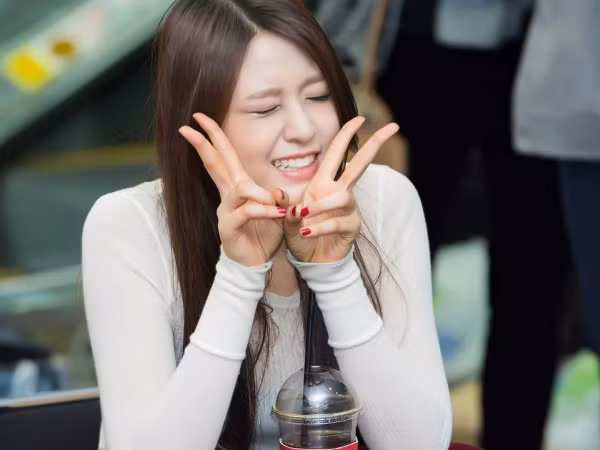 Seolhyun (AOA) không thể thực hiện một động tác siêu đơn giản mà trẻ em cũng biết làm