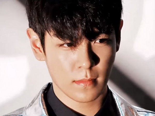 Thực hư hình ảnh T.O.P (BIG BANG) đi ăn cùng bạn bè tại nhà hàng sang trọng