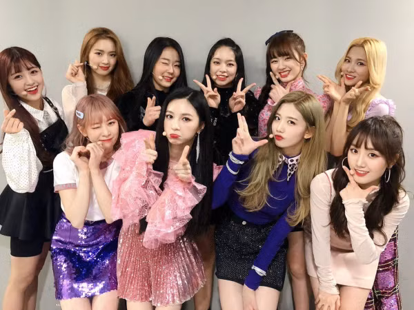 Debut chưa đầy năm, nhóm tân binh Cherry Bullet cùng lúc hụt mất ba thành viên