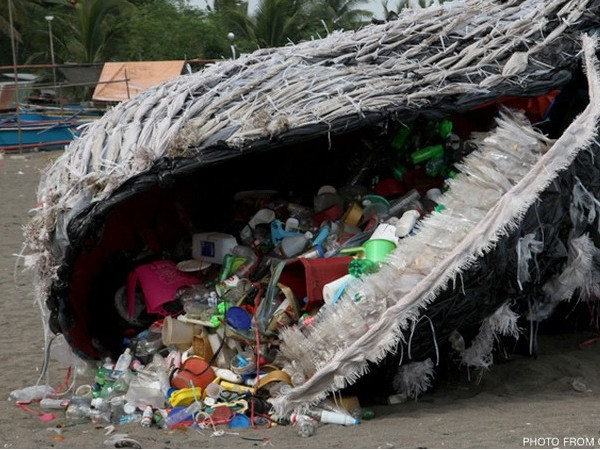 Đam mê trà sữa góp phần tạo ra "núi nhựa" diện tích tương đương một quốc gia