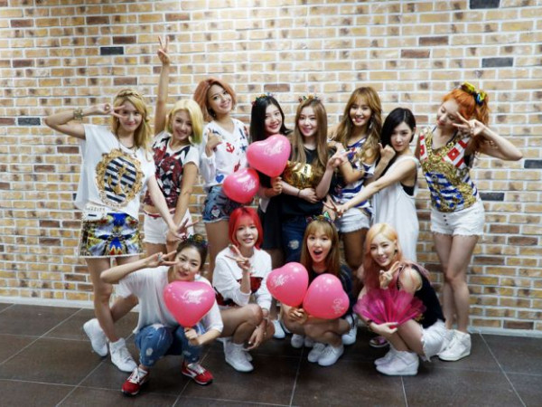 Fan xôn xao trước bằng chứng cho thấy SM Ent “trọng nam khinh nữ” ra mặt