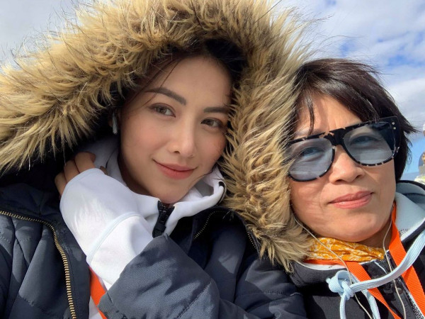 Dù công việc bận rộn, Hoa hậu Phương Khánh vẫn rủ mẹ đi du lịch ở Úc