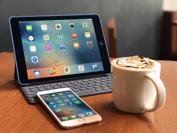 Khám phá bản thân: Nếu bạn được tặng một món đồ đến từ nhà Táo khuyết