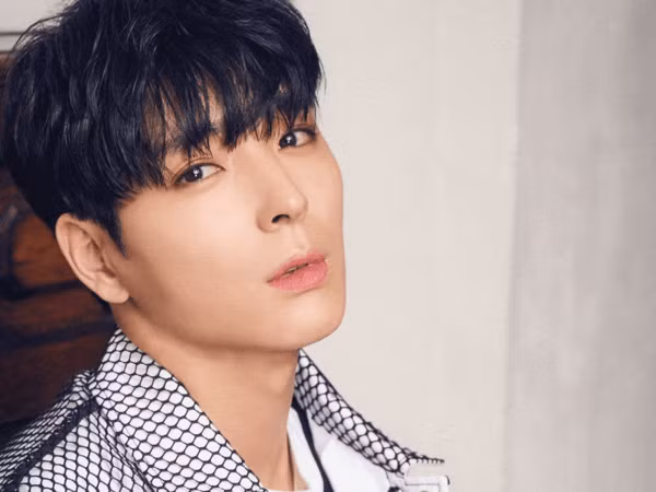 Lộ tình tiết Choi Jong Hoon có mặt trong group chat "bẩn" và từng được cảnh sát "che chở" 