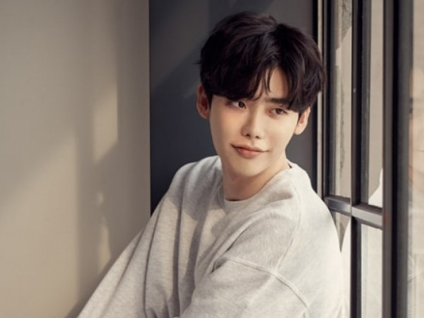 Lee Jong Suk sẽ lên đường nhập ngũ vào đúng ngày Quốc tế phụ nữ 8/3