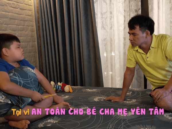 Xuân Bắc "đầu hàng" trước cậu con trai lém lỉnh với lý do xem tivi có một không hai