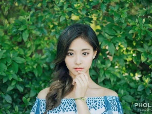 Đơn giản, khỏe khoắn mà vẫn nổi bật, chỉ có thể là Tzuyu (TWICE)