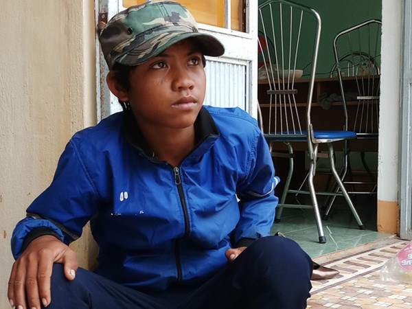 Truy tìm gốc tích thiếu niên nói ngôn ngữ lạ, đi lạc không biết đường về