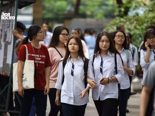 Tuyển sinh Đại học 2017: Các bạn thí sinh "khóc dở mếu dở" khi điều chỉnh nguyện vọng