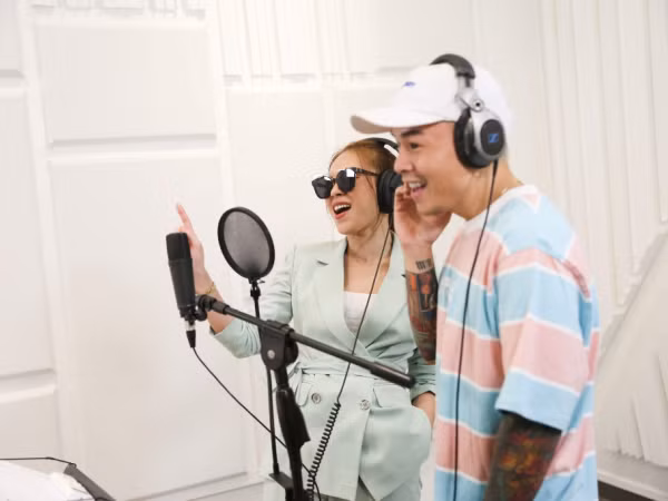 Sức mạnh "chị Đẹp" Mỹ Tâm: Vừa ra lò ca khúc mới đã khiến album nhạc phim "cháy hàng"