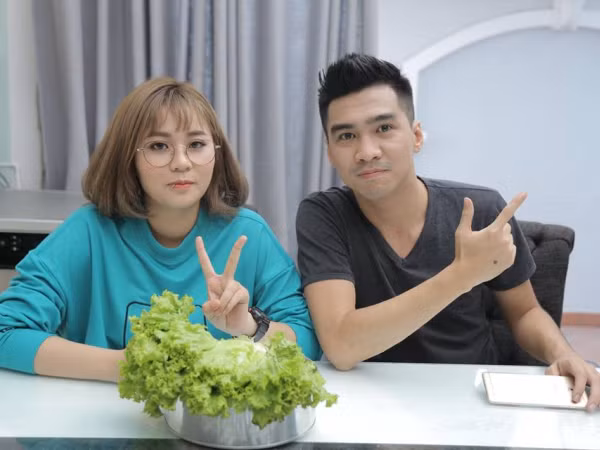 Bất ngờ với loạt “nghề tay trái” của các streamer nổi tiếng Việt Nam