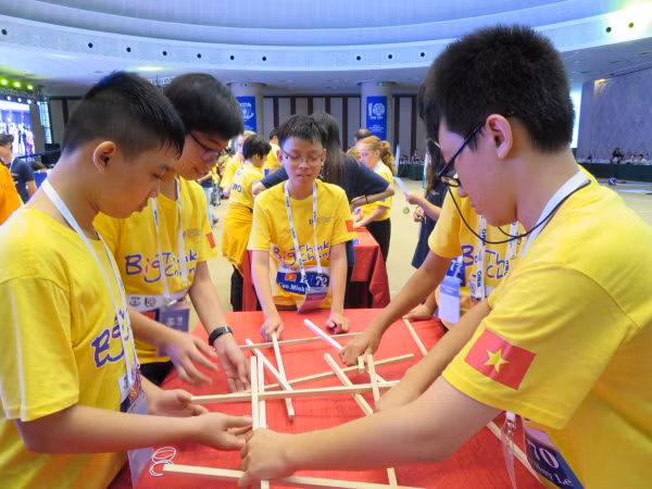 Cuộc thi Toán học thế giới WMO 2017: Tween Việt giành được 2 huy chương Bạc, 7 huy chương Đồng