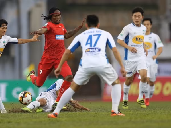 V.League 2018: Xuân Trường sút phạt đẹp mắt, HAGL cầm hòa Hải Phòng
