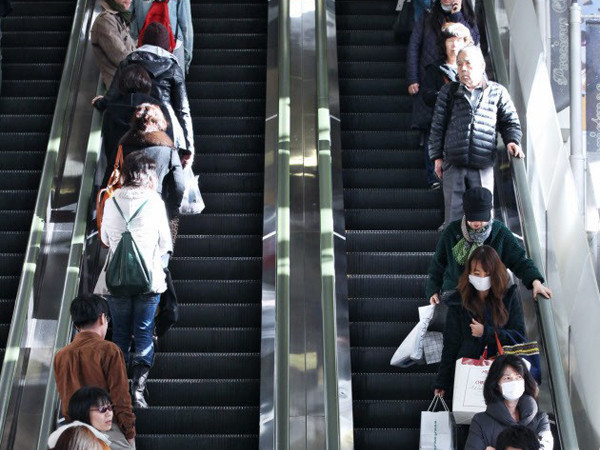 Hãng tàu Nhật Bản kêu gọi hành khách “bớt lịch sự”