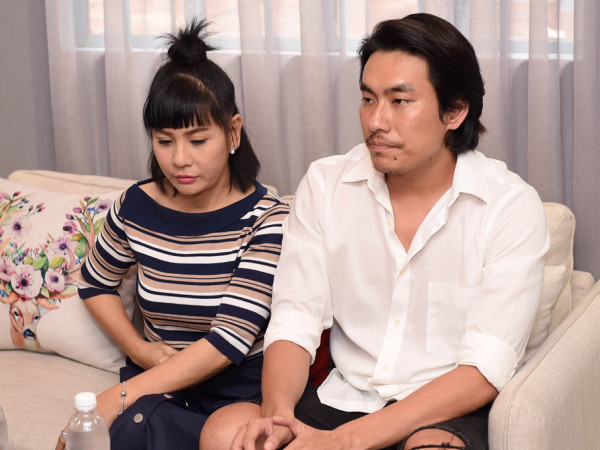 Cát Phượng bật khóc cùng Kiều Minh Tuấn xin lỗi khán giả về những ồn ào thời gian vừa qua