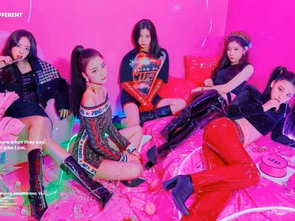 Ơn giời! MV ra mắt “chất như nước cất” của ITZY đã ra lò