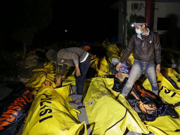 Thảm họa sóng thần Indonesia: Số người chết có thể lên tới hàng nghìn người