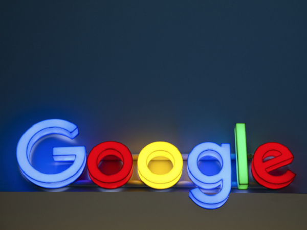 Những từ khóa nào được cư dân mạng Việt Nam và thế giới "Google" nhiều nhất trong năm 2017?