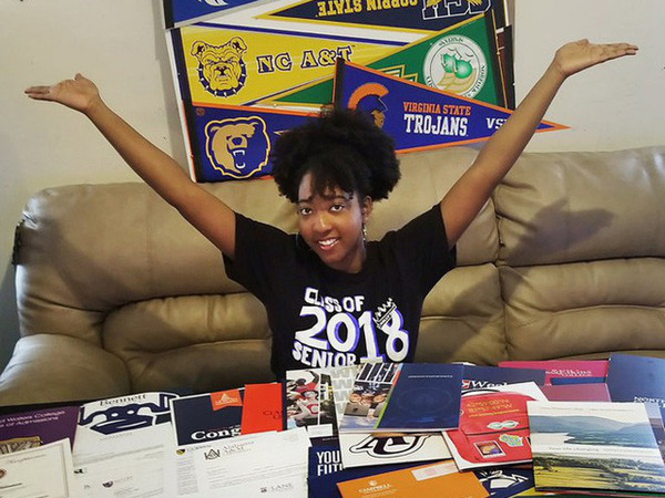 Mỹ: "Choáng" với nữ sinh đỗ 113 trường đại học giành tổng học bổng gần 103 tỷ đồng