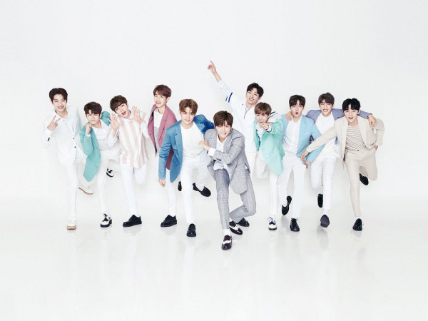 Wanna One đã trở thành những chàng trai truyền cảm hứng sống tích cực như thế nào?