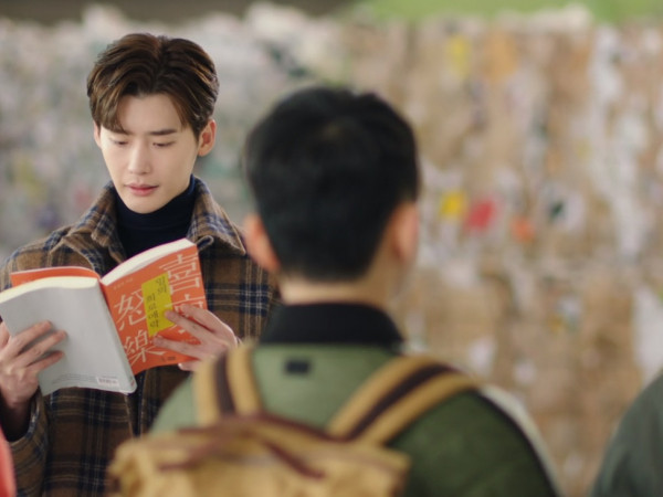 “Romance is A Bonus Book” đã liệt kê giúp các “mọt sách” những lý do ghét cho mượn sách