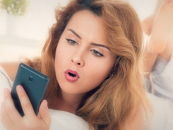 "Mười vạn lý do vì sao" 12 chòm sao nam không trả lời tin nhắn của bạn