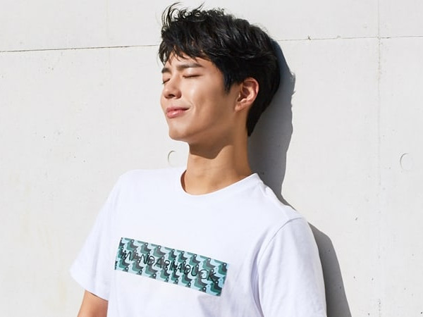 Chữ viết tay của Park Bo Gum đẹp đến mức fan cứ ngỡ là được đánh máy