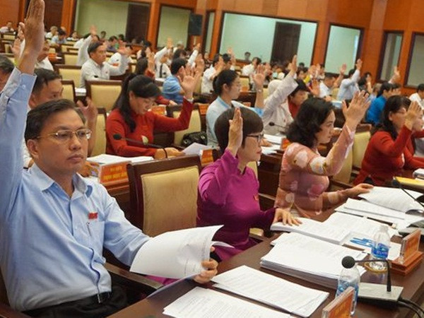 Chính phủ đồng ý miễn học phí đối với học sinh trung học cơ sở