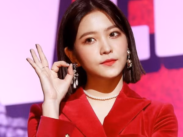 Bị chê bai quá nhiều, Yeri (Red Velvet) đang rơi vào cảnh tự ti tột độ