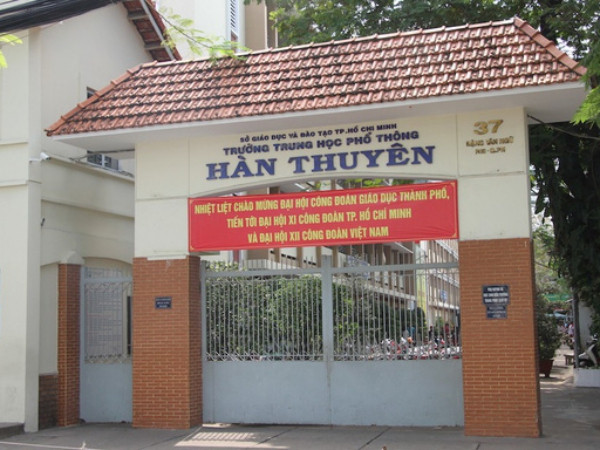 Cảnh cáo thầy giáo xưng tao - mày, gọi học trò là “cẩu nam nữ”