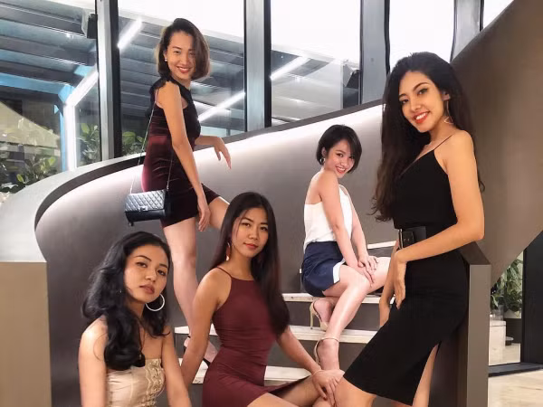 Xuất hiện trong 1 bức ảnh, 5 cô nàng độc thân đã gây bão Instagram như thế này đây