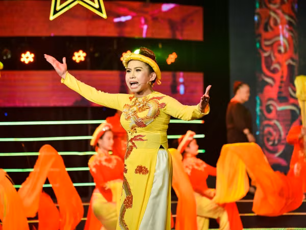 Quán quân "Sao nối ngôi" tiết lộ từng phải bán xe của khán giả tặng để đầu tư cho tiết mục