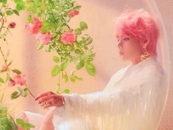 Bạn có thích phiên bản V (BTS) tóc hồng, môi cũng hồng này không?