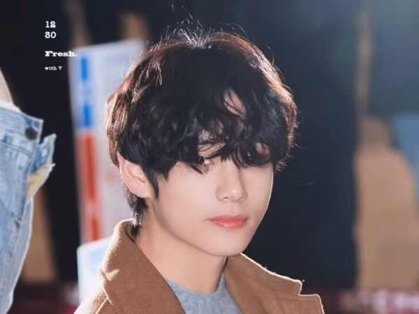 Xem V (BTS) trình diễn mà fan cứ ngỡ anh chàng đang là người mẫu đi catwalk