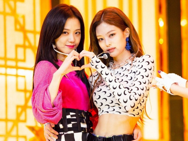 Thật không ngờ Jisoo, Jennie bắt đầu tình bạn từ một nơi “rất gì và này nọ”