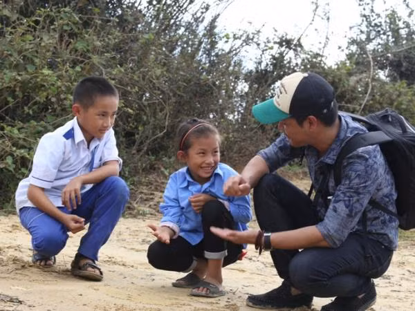 MC Phan Anh trăn trở về hoàn cảnh của thầy và trò vùng lũ?