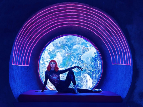 Tưởng u ám nhưng hóa ra "Ngày Tận Thế" của Tóc Tiên lại sở hữu giai điệu ngọt ngào?