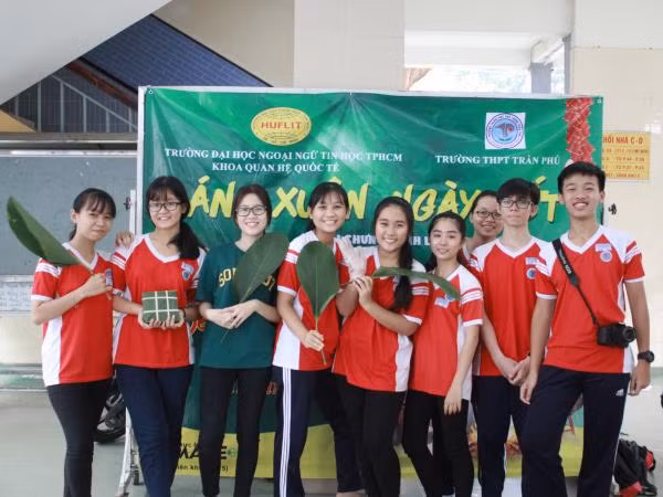 Làm bánh Tết, gửi yêu thương với chương trình “Bánh Xuân ngày Tết” 