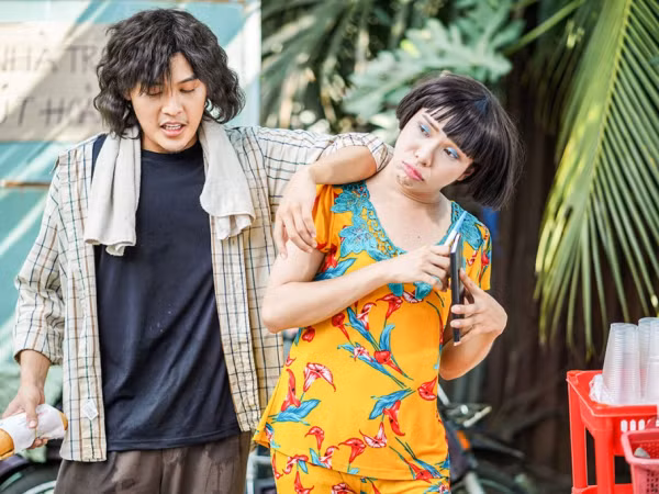 “Tay buôn, buông tay?” đi chưa hết nửa chặng đường, Võ Đăng Khoa đã cán mốc đạt nút bạc YouTube