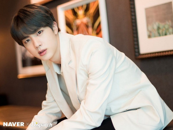 Rõ là tiệc sinh nhật Suga mà thẻ tín dụng siêu VIP của Jin mới là tâm điểm