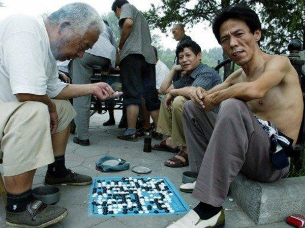 "Bikini phơi bụng" và dự thảo 19 điều cấm ở Bắc Kinh