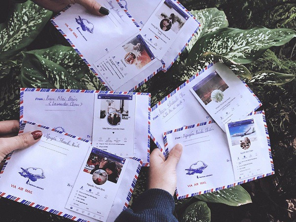 Mừng đám cưới thời 4.0: In hẳn trang cá nhân Facebook... lên phong bì