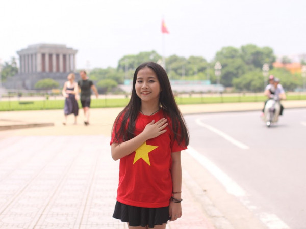 “Ốc tiêu” Hà Trang ra MV “Lá cờ” chào mừng ngày Quốc khánh (2/9)