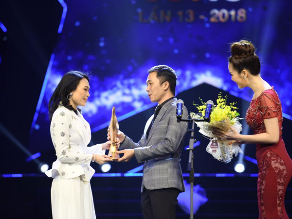Mỹ Tâm giành "cú đúp" Album của năm và Ca sĩ của năm tại giải Cống Hiến 2018 